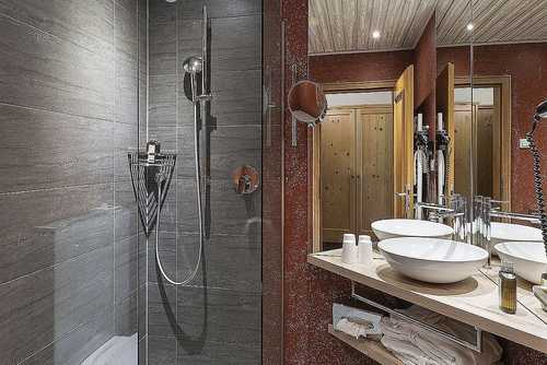 Alpenschloessl Zimmer Landhaus Poelven Bad