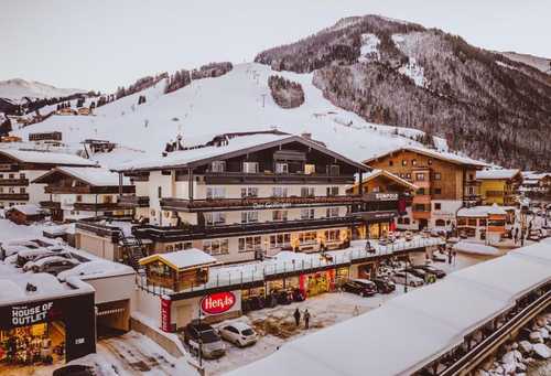 Gollinger Hotel Winter