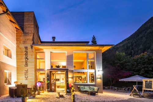 Bergkristall Hotel Abend