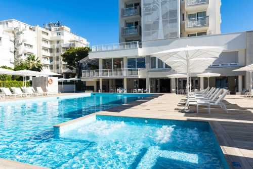 Life Hotel2