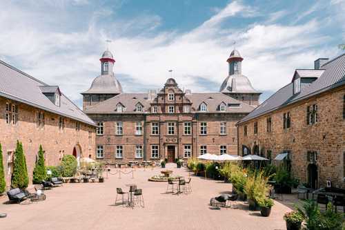 Hugenpoet Hotel Innenhof