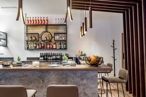 Summit Bar