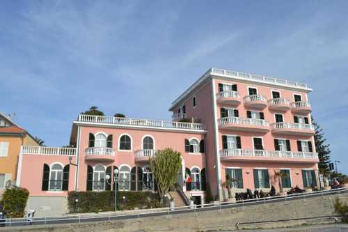 Piccolo Hotel
