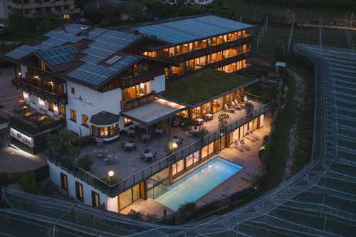 Jonathan Hotel Abend