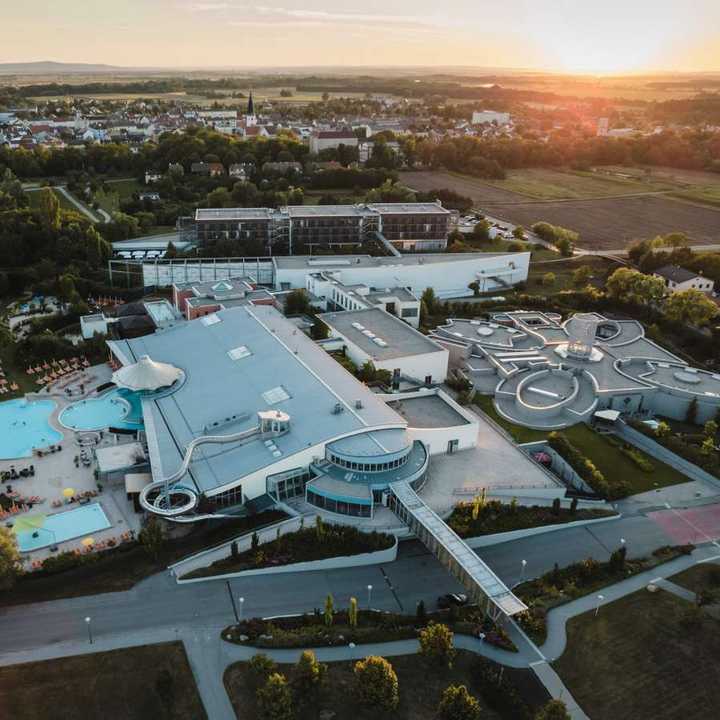 Therme Laa - Hotel & Silent Spa